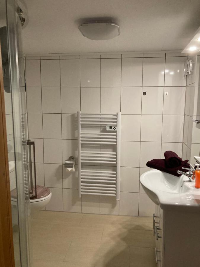 Heisa Apartment Bitzen ภายนอก รูปภาพ