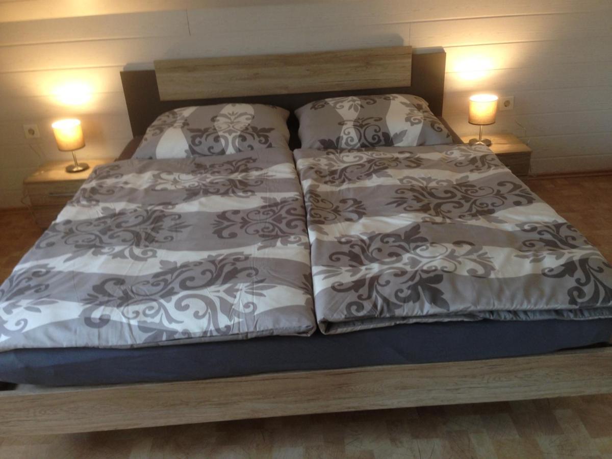 Heisa Apartment Bitzen ภายนอก รูปภาพ