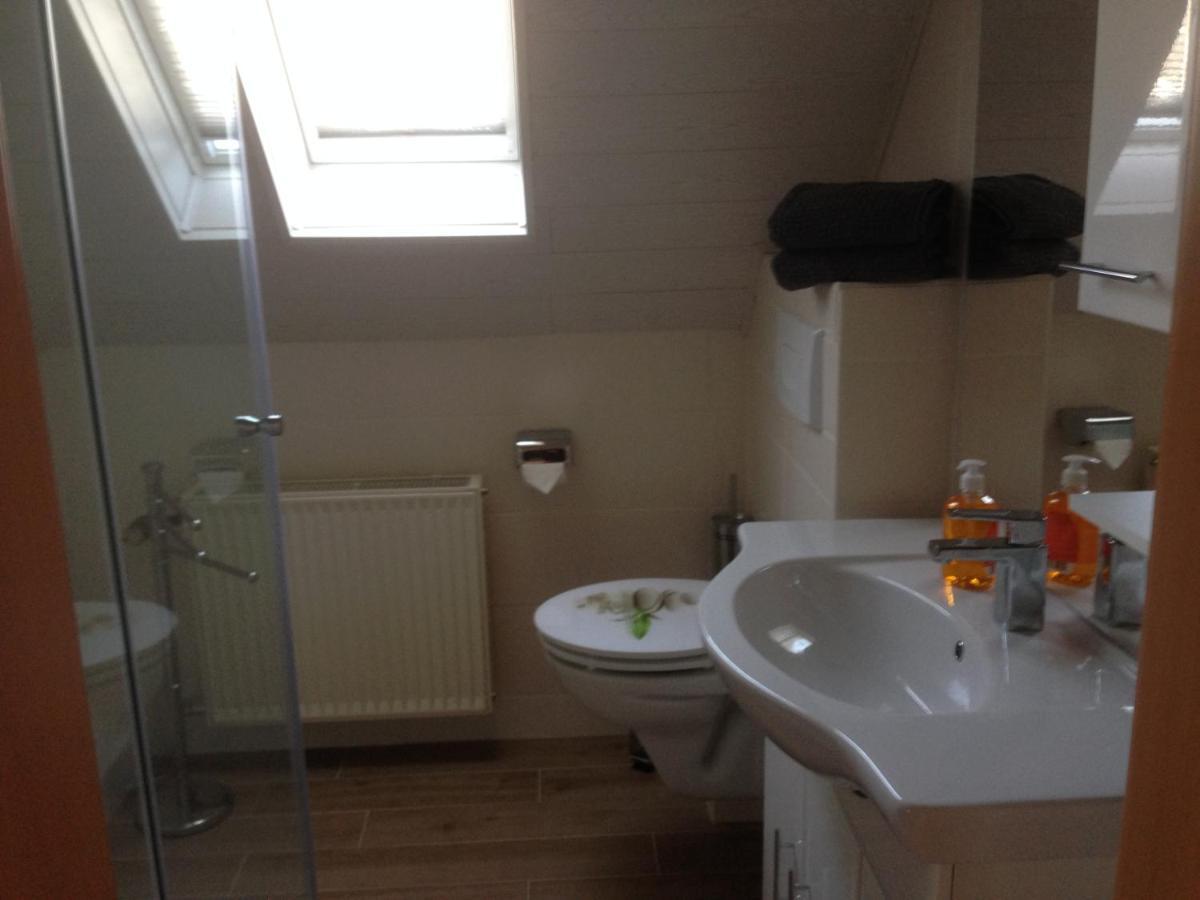 Heisa Apartment Bitzen ภายนอก รูปภาพ