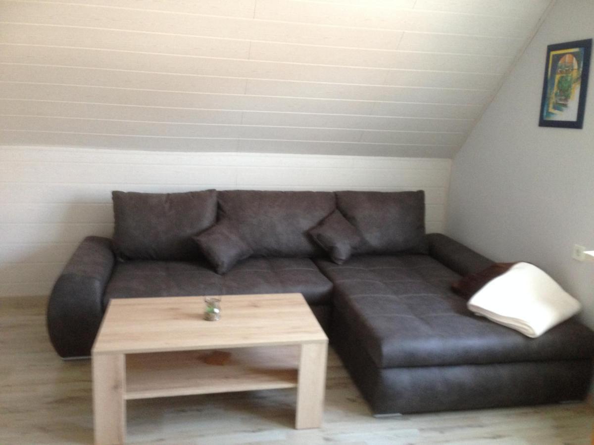 Heisa Apartment Bitzen ภายนอก รูปภาพ